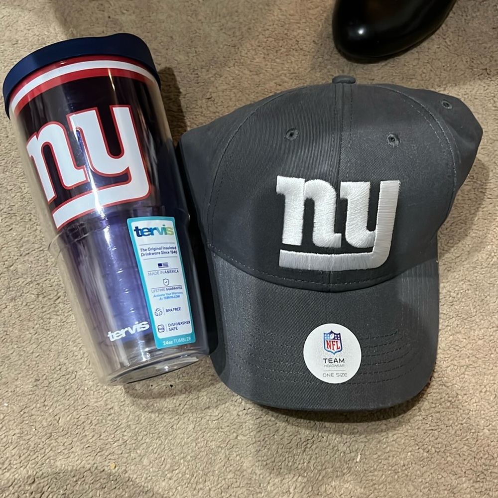 New York Giants Tervis and Hat
